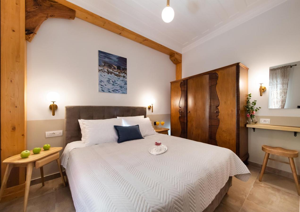 Avali Design Suites Lefkada City ภายนอก รูปภาพ