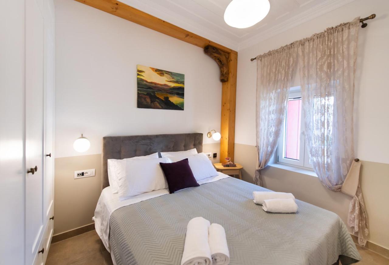 Avali Design Suites Lefkada City ภายนอก รูปภาพ
