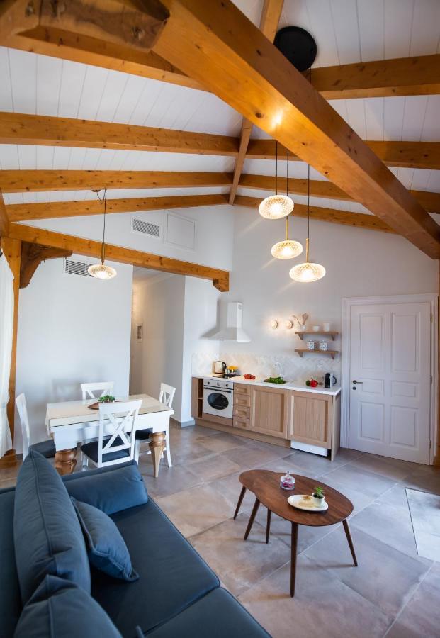 Avali Design Suites Lefkada City ภายนอก รูปภาพ